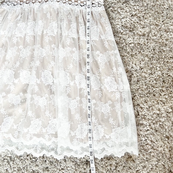 Lulu’s Magical Love White Lace Short Sleeve Mini Dress Size XS NWT - Picture 8 of 13